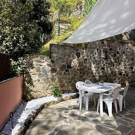 Terrace & Parking - Holiday Home Near Fegina Beach Monterosso al Mare Luaran gambar