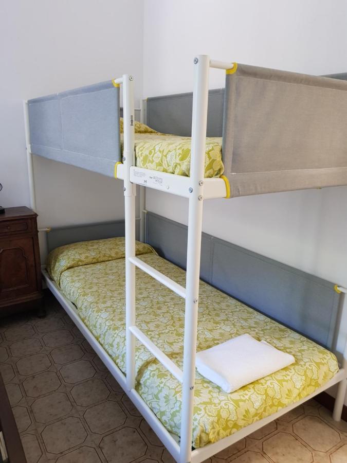 Terrace & Parking - Holiday Home Near Fegina Beach Monterosso al Mare Luaran gambar