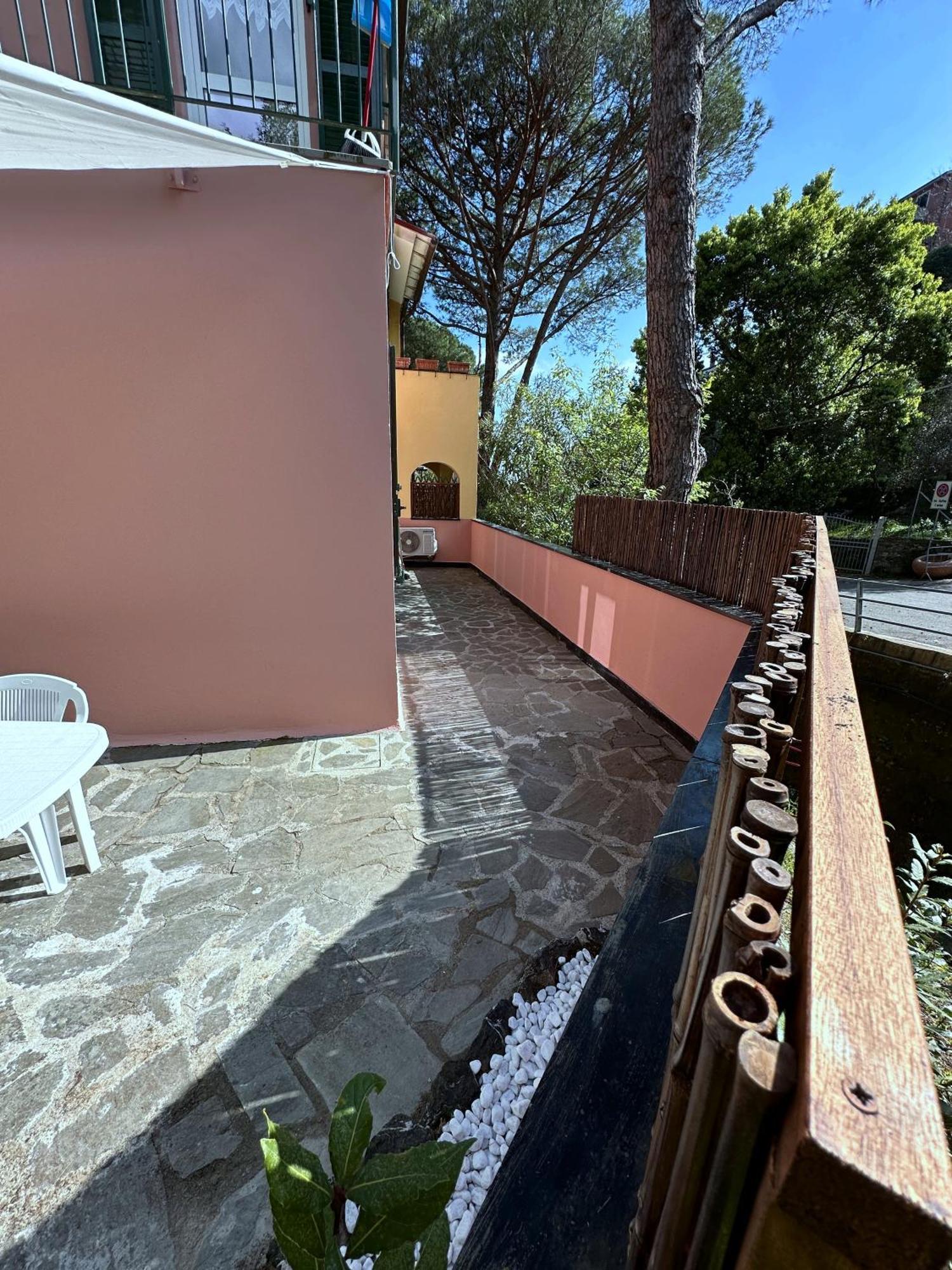 Terrace & Parking - Holiday Home Near Fegina Beach Monterosso al Mare Luaran gambar
