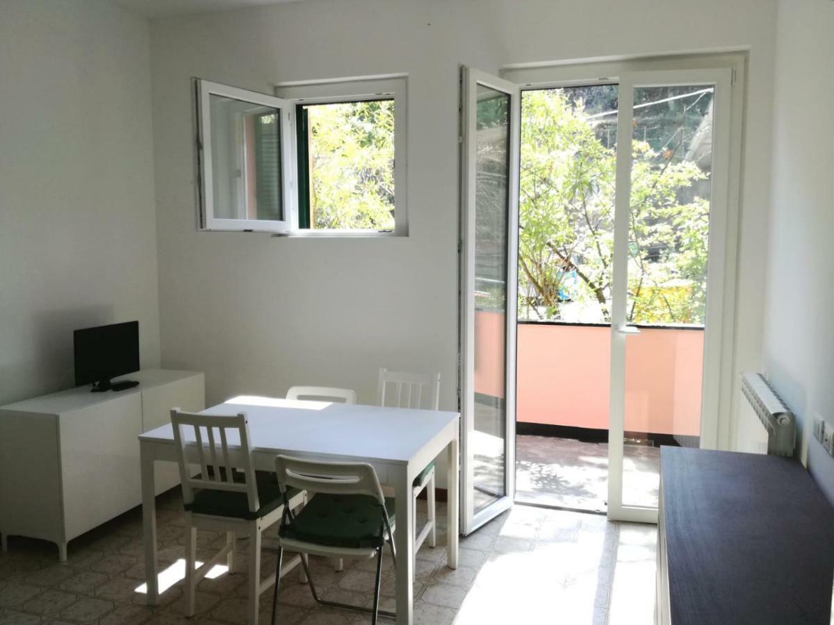Terrace & Parking - Holiday Home Near Fegina Beach Monterosso al Mare Luaran gambar