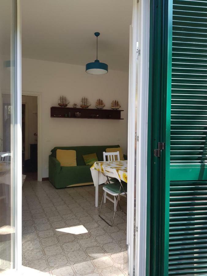 Terrace & Parking - Holiday Home Near Fegina Beach Monterosso al Mare Luaran gambar